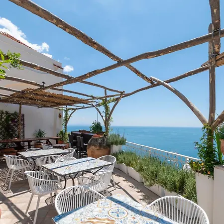 אכסניה Brikette