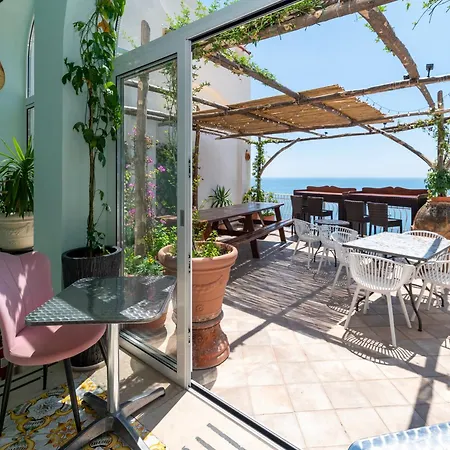 אכסניה Brikette