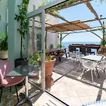 بيت شباب Brikette