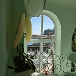 بيت شباب Brikette *