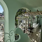 Brikette بيت شباب *