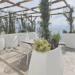 بيت شباب Brikette *