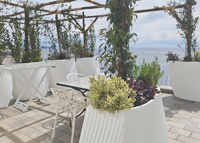 Хостел Brikette *