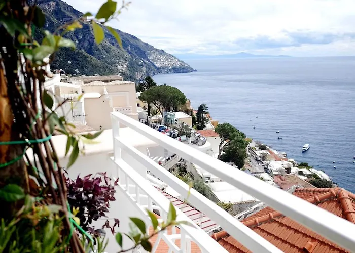 Хостел Brikette *