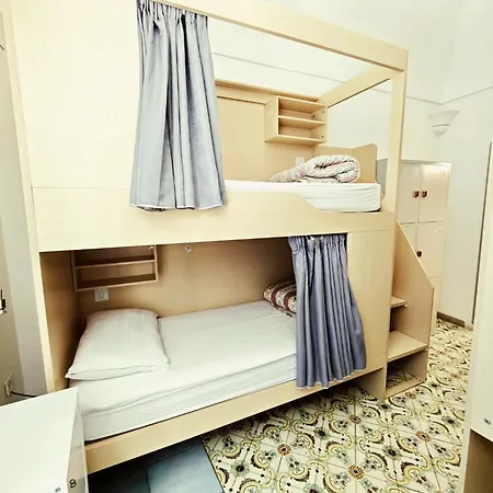 Brikette Albergue *