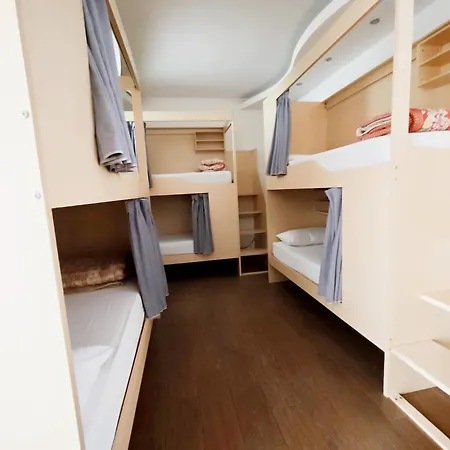Brikette Albergue *